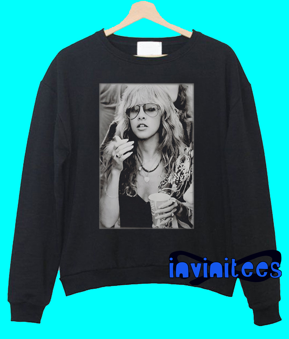 Stevie Nicks Young Smoking Sweatshirt - invinitees.com